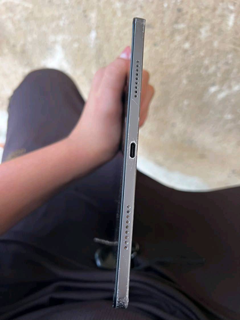 هونر باد X8a • ١٢٨GB/٤GB • ٨٣٠٠mAh