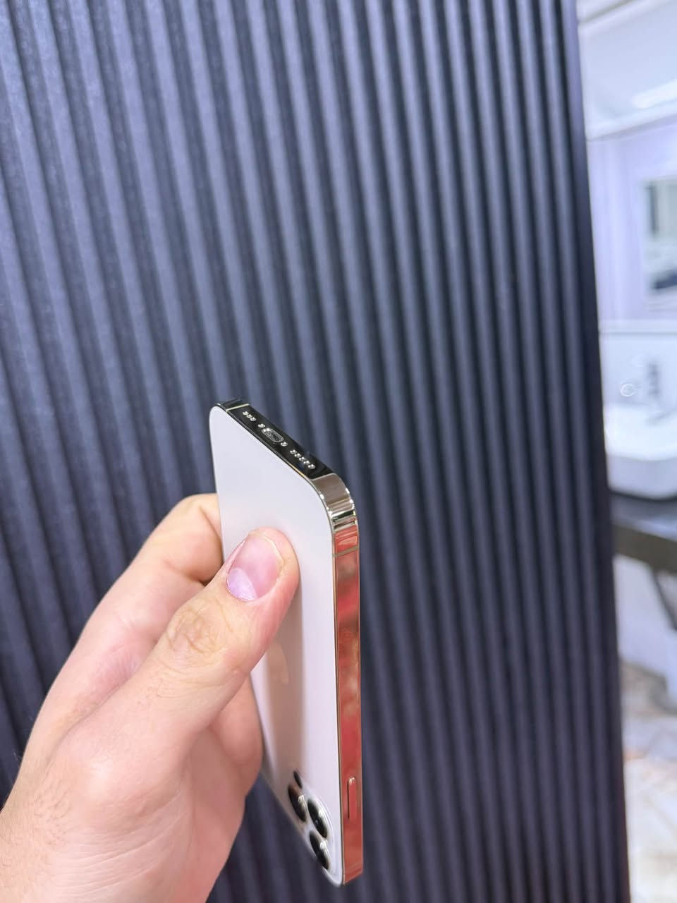 آيفون ١٢ برو • ٢٥٦ • بطارية ٧٦٪