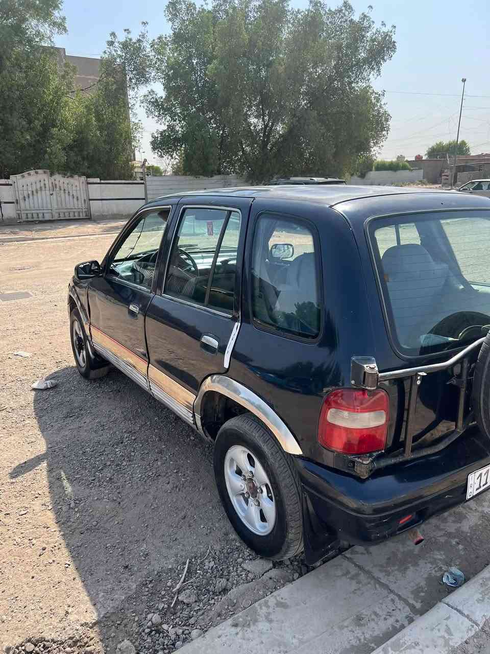 سلام عليكم كيا سبورتج موديل 1994 كير عادي 
كير و محرك ما بيها مشاكل 
السعر 35$
العنوان /بغداد شرطة الخامسة 
الهاتف /***********
