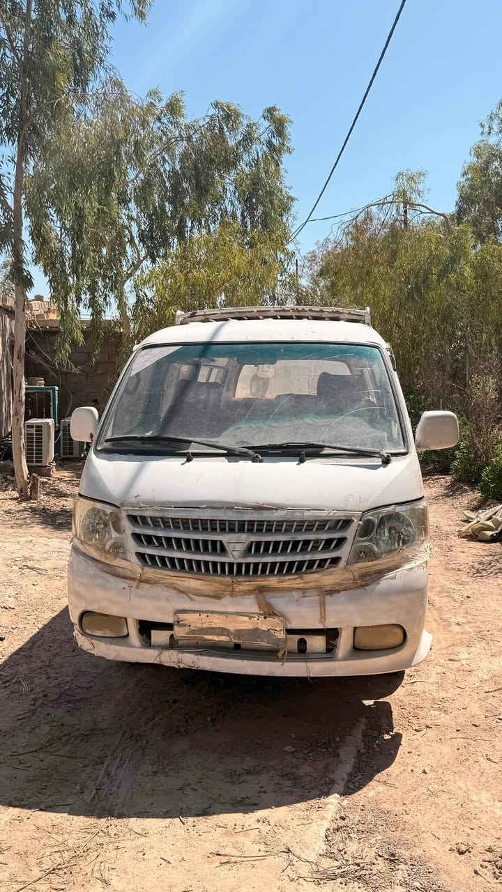 السلام عليكم
فاتون ٢٠٠٩ للبيع
سيارة محرك نظيف تواير نظيفة
 السياره رقم انبار احمر 
سياره خدمية وجاهزة وسعر مناسب 
للاتصال ***********
