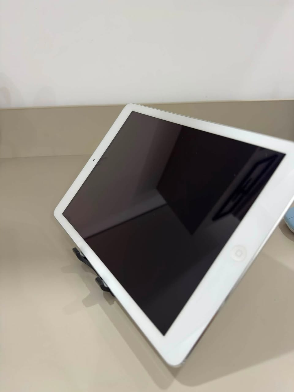 Ipad air 1 64 gb

نظافة ١٠٠٪؜  شخط مابي والصور توضح نظافته وبطاريته ممتازة 
لا مصلح ولا مفتوح ابد وعالفحص 

السعر ٨٥ الف 
بغداد حي الجهاد 
***********
