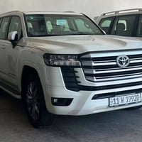 لاندكروزر 2025 GX.R  SAS  سعة المحرك 4000c V6 السياره في حالة الشركه ز...