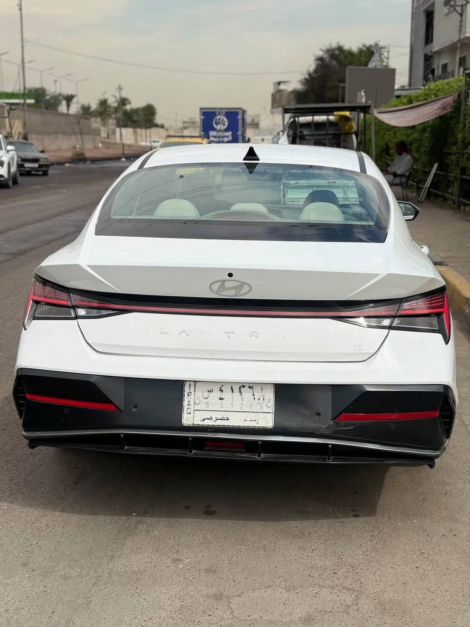 هونداي النترا 2024ضمان مكينه 2000 دوش وارد خليجي اصلي فول مواصفات داخل ابيض السيارا جديده جاهزه من كل نواحي بيهه بارد قبق صندوق بسيط مكانهه بغداد ***********
