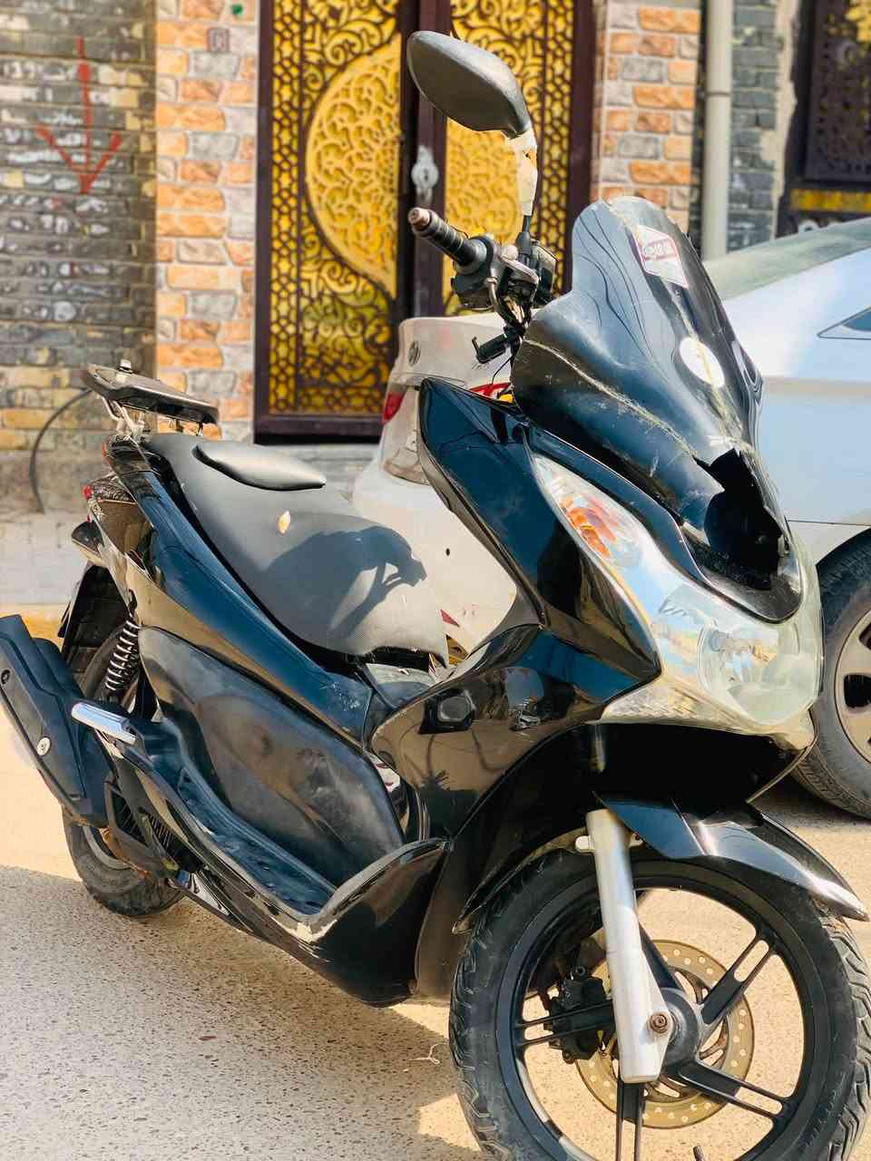 السلام عليكم دراجه PCX الجيل الاول ياباني مكينه 125مكينه مكفوله كفرات مكفوله ختم واحد بس بيهم اشخوط الكفرات الدراجه مناقصه شي افوله بانزين محسن ودهن موتل احسن نوعيه الدراجه خير من الله شلعه ومعدل مبيه اي نقص الرقم ***********
