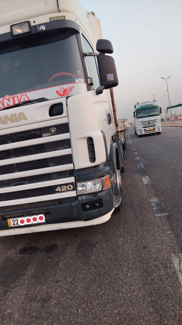 سلام عليكم سكانيه للبيع موديل2001 اربع محاور سنويه 2030
سنكل امامي 
رتايدر تبريد
السعر 280 وبيه مجال
الاتواصل علـّۓ  الرقم 
***********
المكان: صلاح الدين طوز خرماتو
