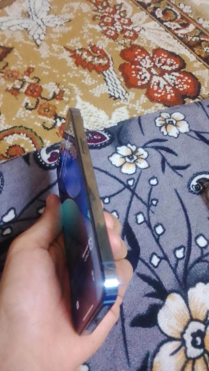 ‏آيفون13كلشيً. ما مبدل بي بطاريته ٧٩شحنً مانت الله ما يصرف شراي يراسل شرق اوسط مكان نهروان سعر خاص ***********
