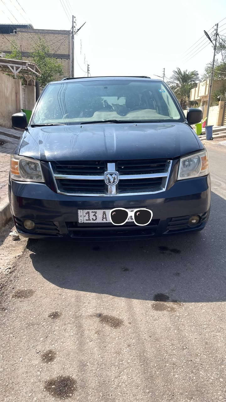 سيارة عائلية دوج كرفان سبعة راكب
للبيع او مراوس بسيارة صالون

موديل ٢٠٠٨ رقم دولي باسمي هزة جديده

مواصفات فول التبريد ثلاث قطع

سبعة راكب الابواب كهرباء

الجنطة كهرباء

السيارة مصبوغة حزام

الكشنات لغرف 

محرك ستة سلندر حجم ٣٣٠٠ اقتصادي

تفيد ابو العائلة

وتفيد للخطوط 

مكان السيارة ميسان المركز

الاتصال ***********
السعر ٩٠ ورقة مجال للعملة
