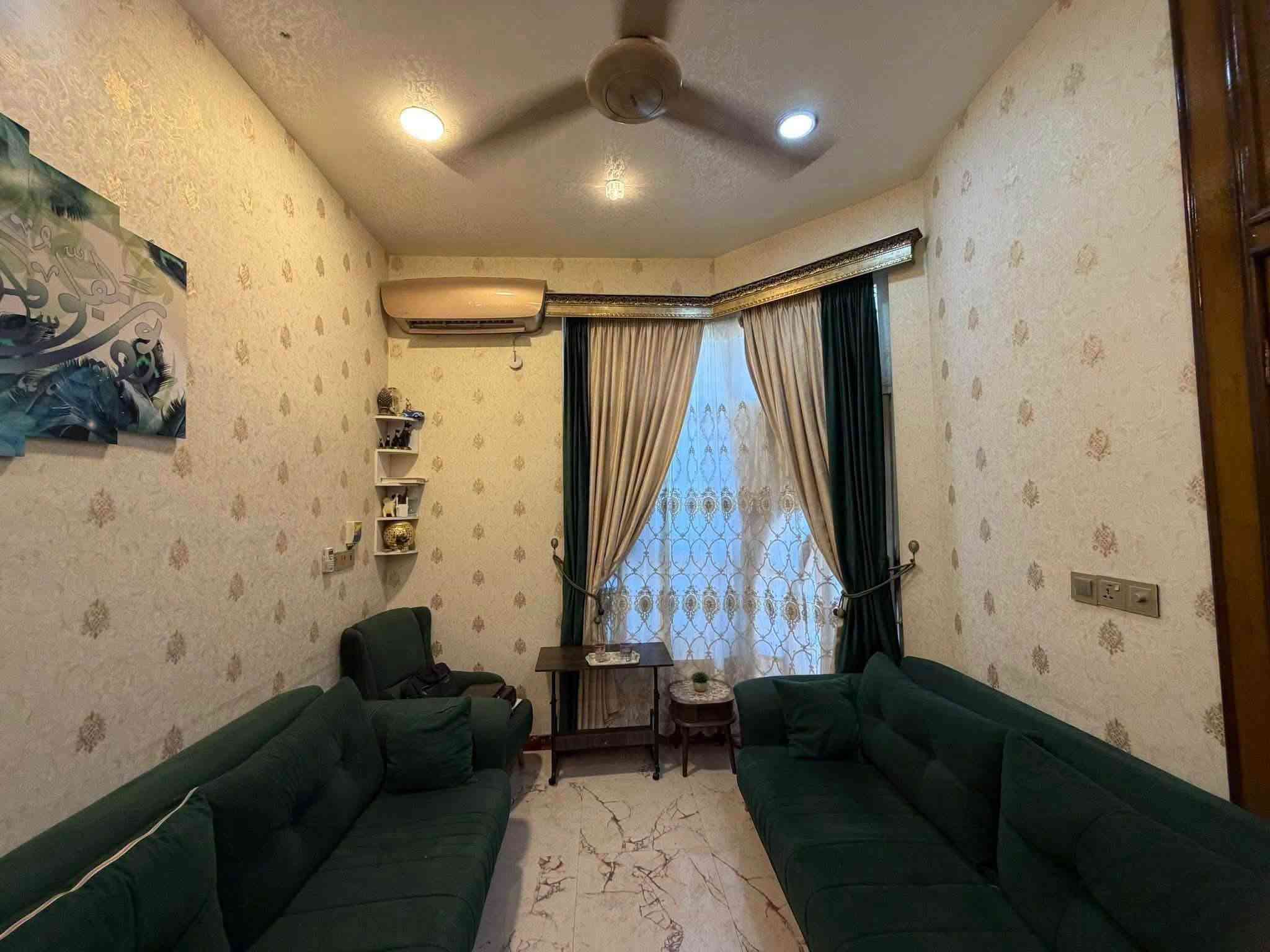 🛑 دار سكني  للبيع 🛑 
 مطلوب إسكان 12 مليون 
المنطقة : الديوانية ؛حي الجامعه 🚩 
اقرب نقطه ؛قرب شارع اسوات
المساحه :100 متر🏛️ ركن واجهة 10
    
         كونكريت مسلح 
           بناء حديث 
التفاصيل :  الطابق الاول🛑 غرفه وصالة واستقبال ومطبخ  وصحيات داخليه وخارجية 
الطابق الثاني؛ثلاث غرف نوم وصاله ومجمع صحيات 
للاستفسار 
     مراجعة مكتب رسول الوزني للعقار  
الديوانية . حي الحضارة بداية شارع اسواق طيبة
 للمعلومات ولمزيد من التفاصيل ⬇️
       مراسلة الصفحة  
      او الاتصال
***********
