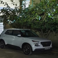اخوان هيونداي فينو موديل ٢٠٢١ لون ابيض وارد أمريكي حادث أربع طلقات الم...