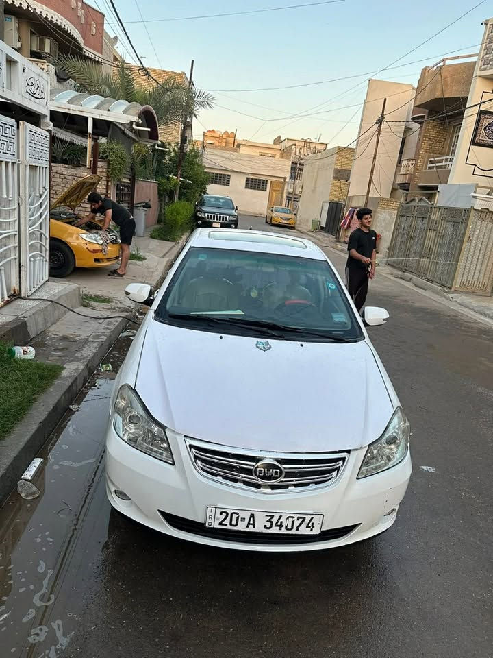 سلام عليكم 
بي واي دي جي ثري مكينه هوندا كير عادي. 
كير مكينه مكفولات تبريد شكد ما اكلك بارد متصدك تجي تشوفه وتحكم مسوي جديد كله بس تبريد كلفني ٤٥٠ الف 
غرفتها جديده مابيها لا معجون ولا صبغ جاملغ ايمن اني مبدله القديم موجود 
سياره ب اسمي. تحويل اريد 
سنويه ورقم جدد. 
مكاني الشعب قرب سيطره الشعب 
*********** 
السعر ٤٥ وبيها مجال قليل 
ديالى سياره مشروع وطني وين متريد تحول حول
