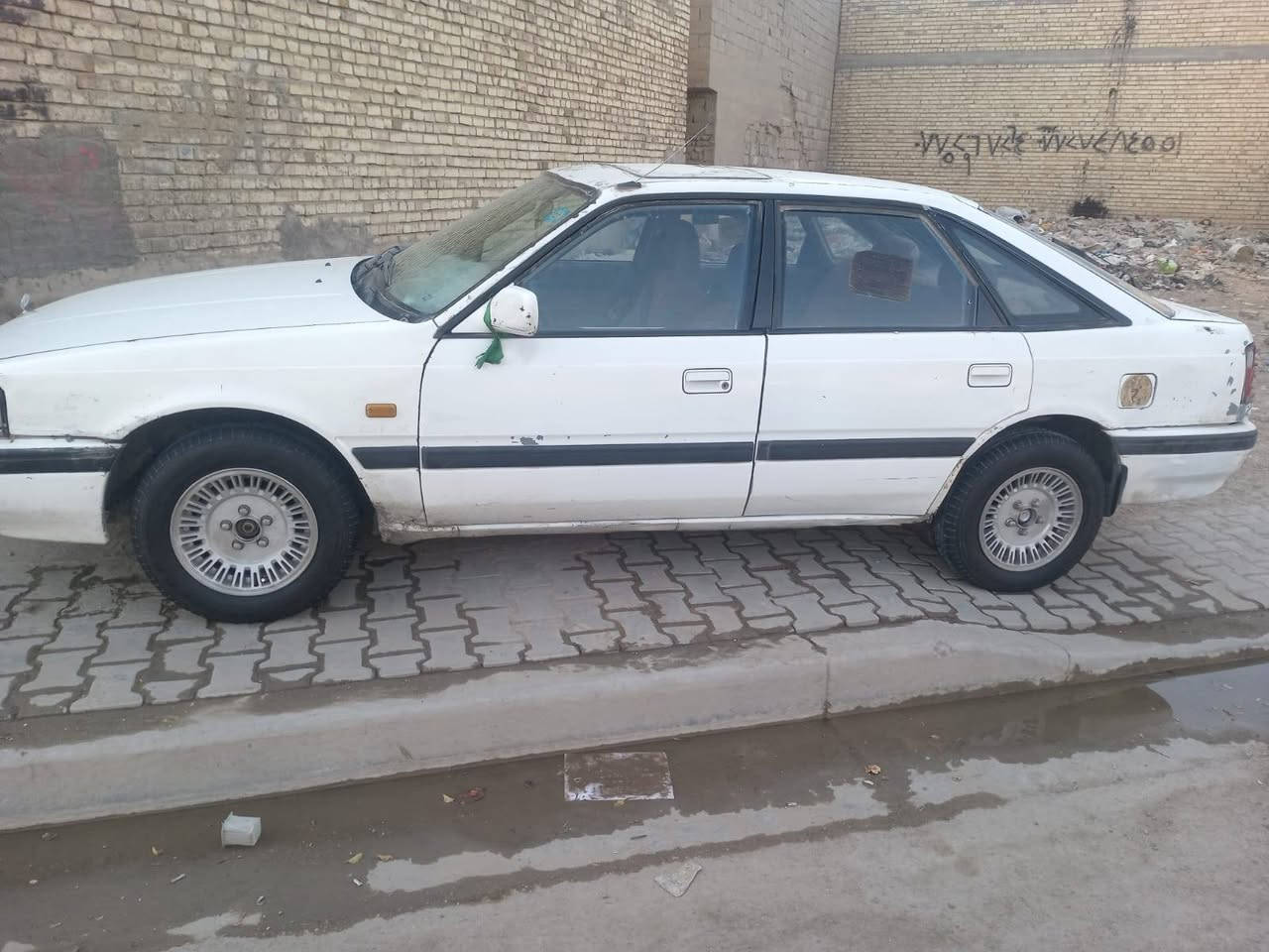 سيارة للبيع نوع مازدة ياباني 1991 رقم الهاتف *********** سيارة نضيفة.
