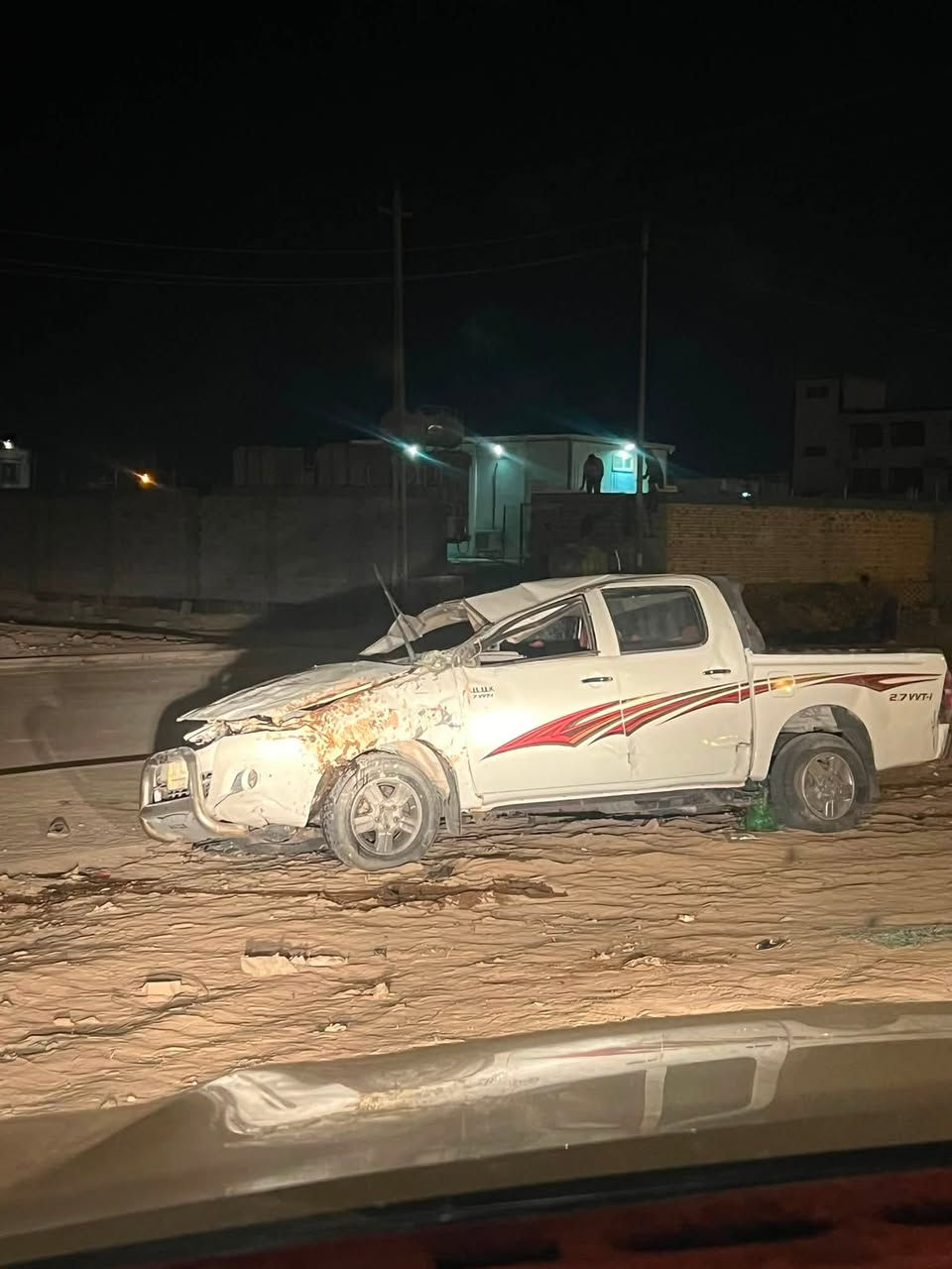 السلام عليكم سيارة للبيع بيك أب عل وضعها وحادثها رقم بصرة اتكفل ب اصولياتها ومالكها الشرعي أبيع كومة حديد موديل السياره 2014كويتي ساير مكان البصرة الدير رقم هاتف ***********
