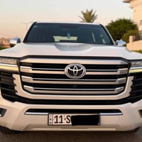 لاندكروزر  VXR موديل 2023  توين تيربو .🌹مواصفات . ابواب شفط كشن سايق خ...