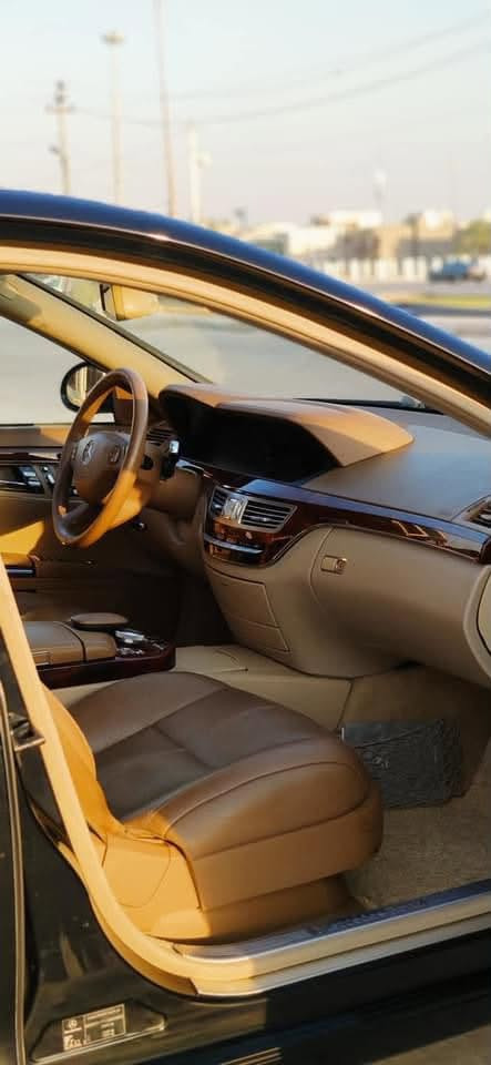 مرسيدس بنز S500 (2006)
بيع او مراوس

مكفولة من الضرر والصبغ
باب طويل المرغوب 
حتى الدعاميات مال شركة

محرك وكير ما مفتوح شرط

المواصفات فول 1/1:
محرك V8
فتحة سقف Slide Roof
أبواب شفط كهرباء
صندوق كهرباء
داخل لون بيج
كشنات جلد + خزن Memory
كشنات كهرباء أمامي وخلفي
شاشة وسائط
شاشات بالتجاوي وتحكم خلفي
ثلاجة خلفية
مري شفط + إشارة بالمري
ماوس تحكم + تحكمات ستيرن
حساسات اصطفاف أمامي وخلفي
سيدي جينجر 6 أقراص
ستيرن كهرباء
تبريد منفصل + قطعتين مع تحكم خلفي
بردات أبواب + بردة خلفية
تجاوي كهرباء أمامي وخلفي

رقم أربيل الجديد
السيارة كل شيء بها بلادي 
وكل أوبشناتها شغالة
السعر المقدس 195 وبيها مجال للجادين
مكاني: ميسان
للتواصل: ***********
