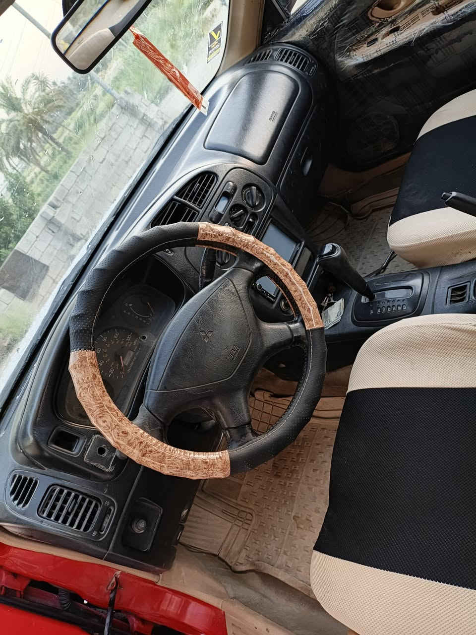 السلام عليكم سياره مسبوشي لبيع موديل 2000 بلاديه سياره تحويل مباشر كير ومحرك وحداديه كله جديد تبريد ثلج تخم تاير السعر 28 وبيه مجال بسيط رقم الهاتف *********** العنوان كربلاء طوريج مكلف بالنشر الخاص مغلق

