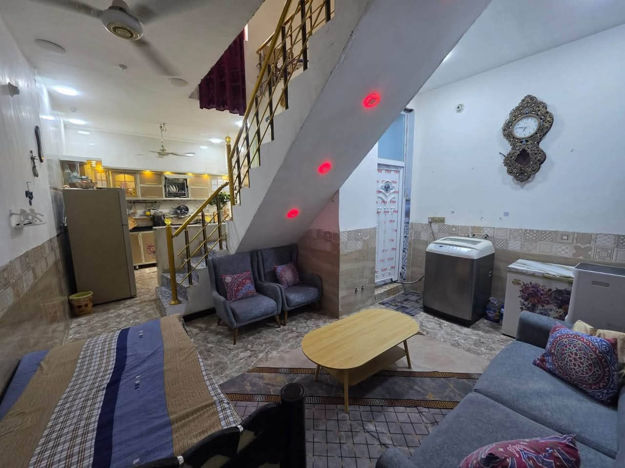 بيت للبيع كوت الجديده نزله اليوده المساحه ١٢٥ استقبال ومطبخ وهول وغرفه شارع عرض ١٥ اتصال عالهاتف***********
