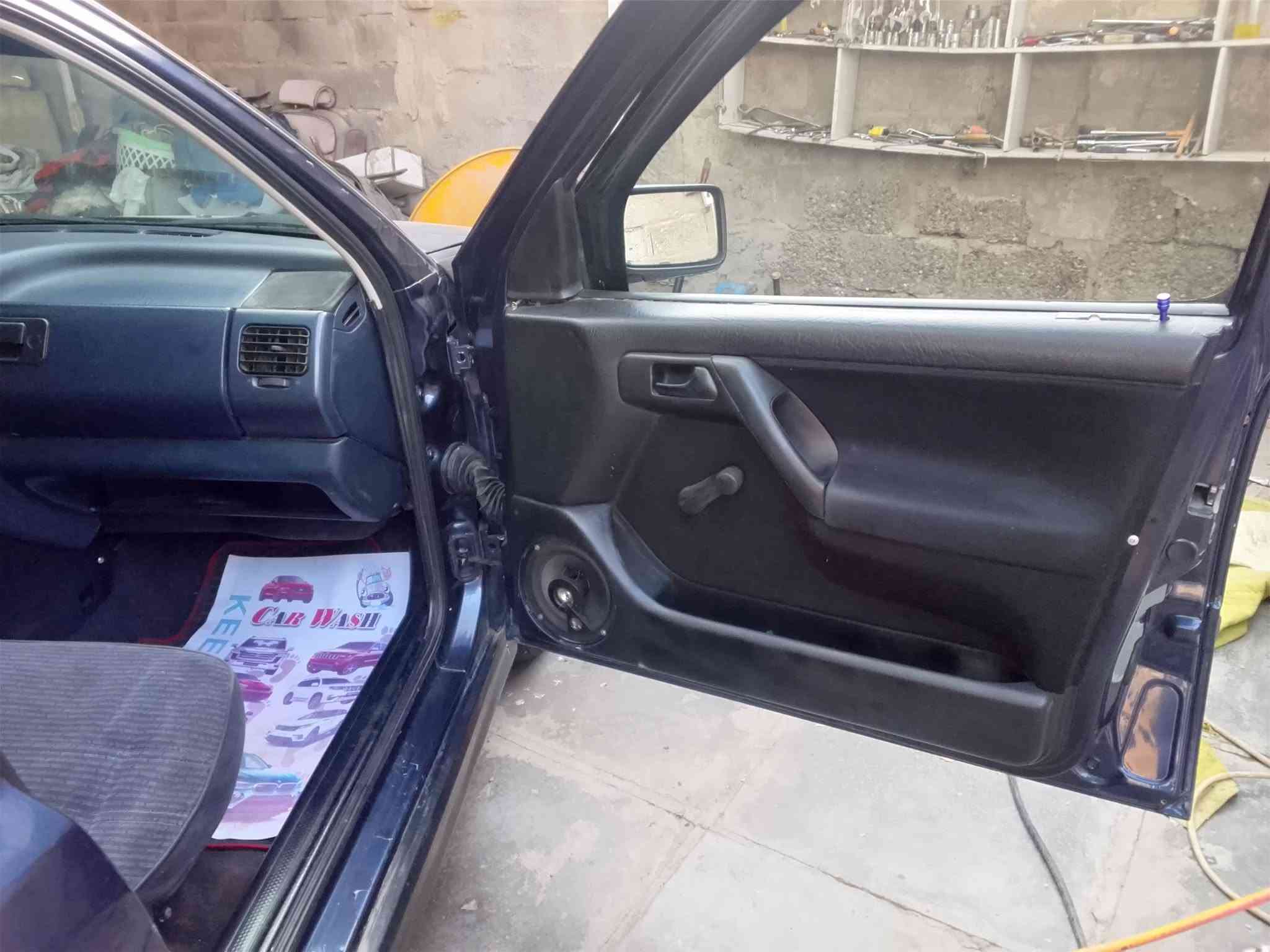 سلام عليكم سياره كولف موديل 93 رقم بغداد انجليزي تحويل ثاني يوم كير مكينه جديد كير اوتو تبريد شغال صدر أمامي خلفي جديد تخم تاير كهربائيات كلها شغاله سياره حلوه ونظيفه سعر 33وبيهه مجال ابيع اراوس مكاني بغداد الزعفرانية رقم ***********
