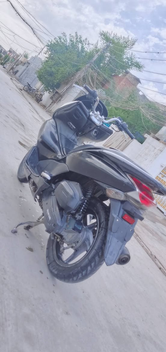 PCX • الجيل الاول • مكينته خرسه
