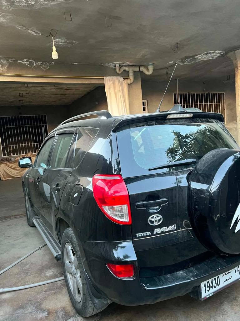 تۆیۆتا  Rav4  مۆدیل 2012 ی فوول تەنیا 
 گێڕ عادی 
سوکان عکس
مەکینەی گۆڕاوە بە کامیری 2007 
تەبرید لەسەر سویج بی لێدران 
ساغە مووس و بڕاوە نیە 

ژ.م//*********** رانية, السليمانية
