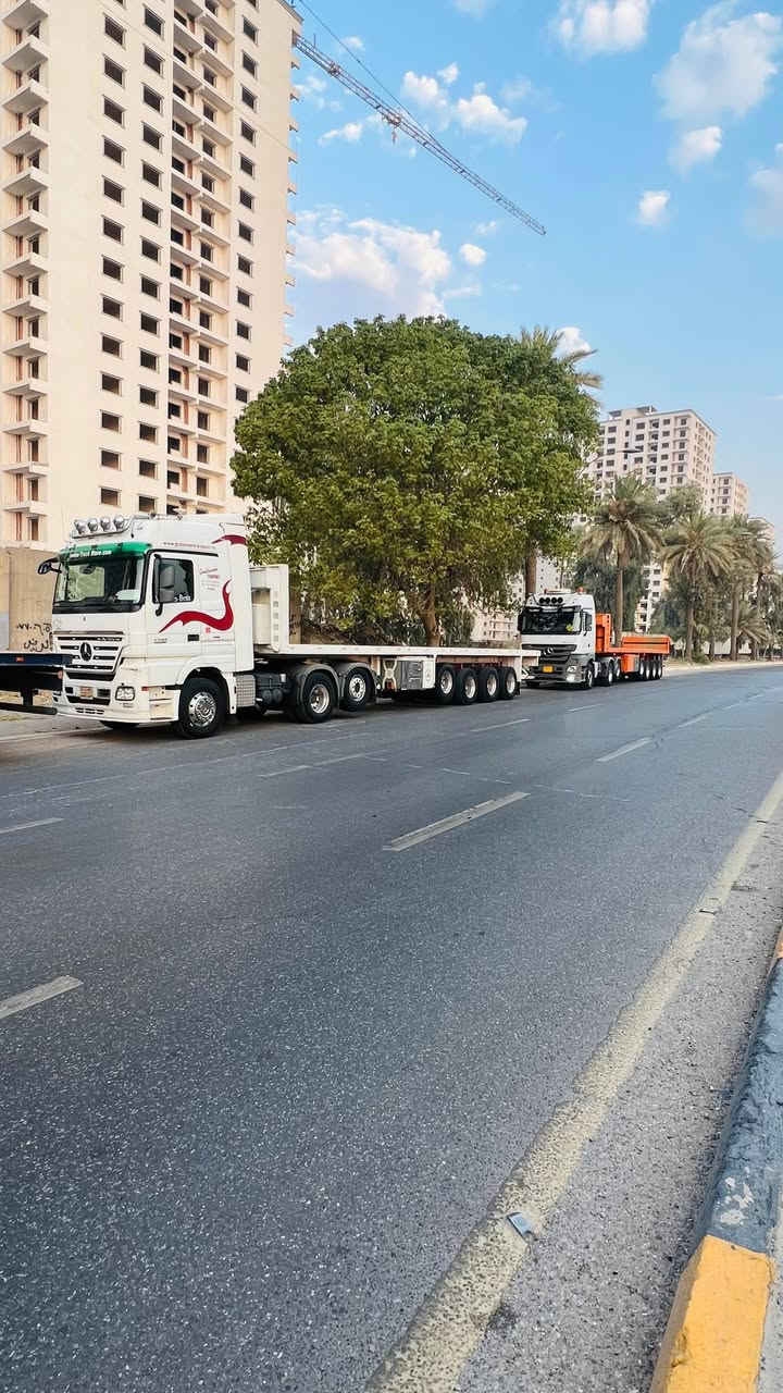 سلام عليكم
سيارة البيع موديل 2007 مسجل ورها عربانه تلاثه محور وهاي العربانه ما مسجل ورها 
سنويه بعده ما منتهيه للإستفسار اكثر ***********
