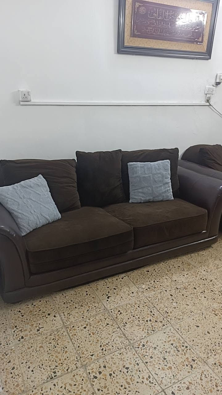 تخم للبيع قليل مستعمل  مكان صليخ تصال وتساب ***********
