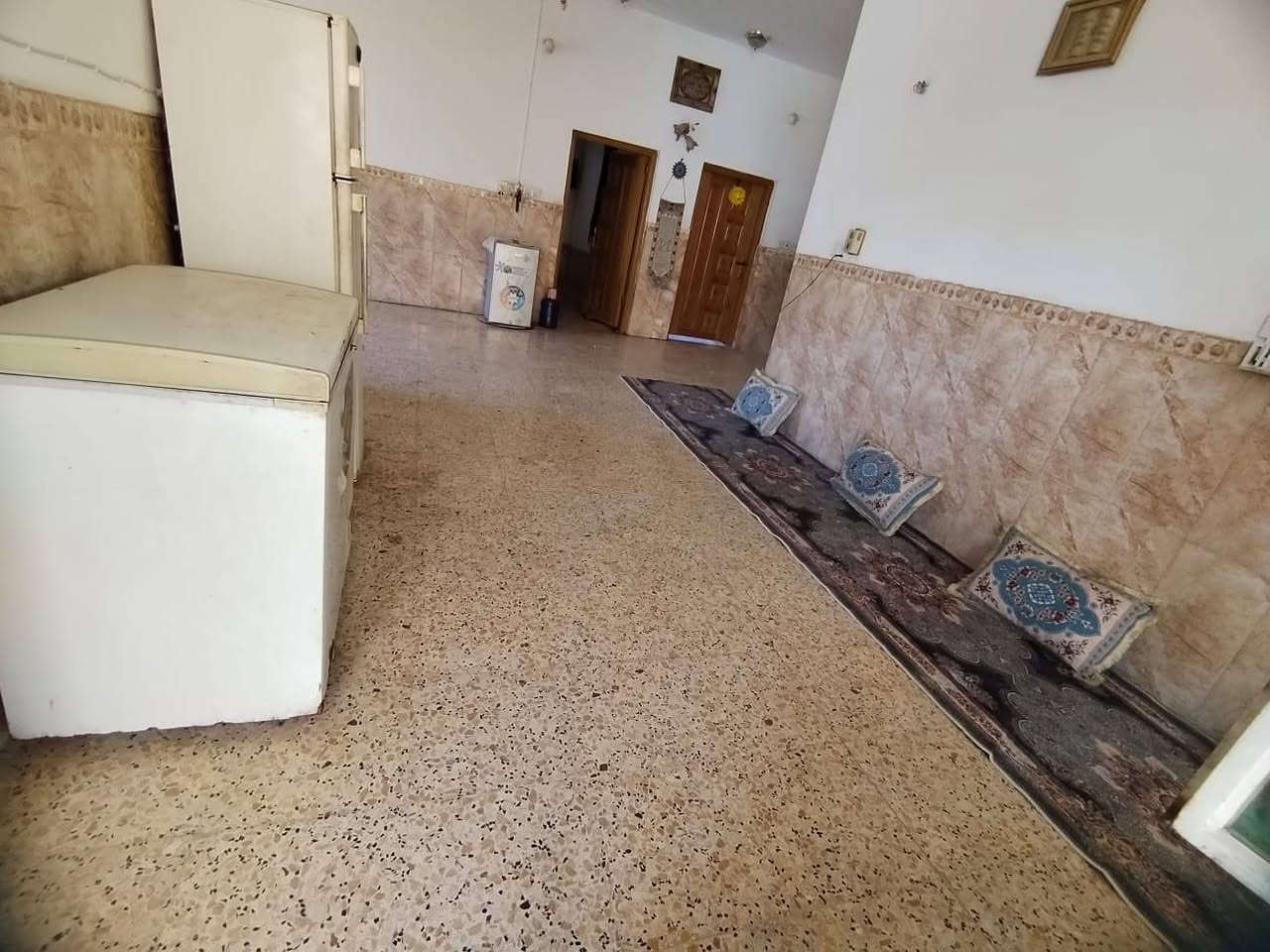 السلام عليكم
يوجد بيت للبيع في حي المجتبى قرب حسينيه الحمزه ع شارع ٢٠ المساحه ٢٥٠ متر طابو صرف طابقين بسمي تحويل مباشر السعر خاص استفسار ***********
