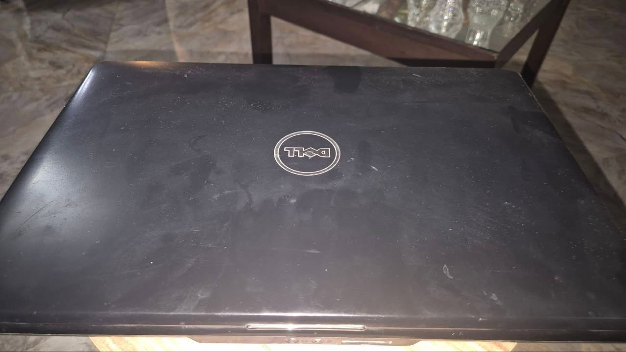 لابتوب Dell قديم للبيع – 25 ألف دينار

• الرام: 2GB
• المعالج: Intel Core 2 Duo
• الهارد: 320GB
• النظام: Windows 7
• مناسب للتصفح وبرامج Office 2010 والاستخدامات الخفيفة
• يأتي مع الشاحن

الملاحظات:
البطارية لا تعمل، وإذا ينفصل الشاحن ينطفئ الجهاز.
الكيبورد أحياناً يعلّك، ويحتاج تنظيف أو تبديل حسب الفحص.

💰 السعر: 25,000 دينار
📍 المكان: بغداد – شقق حي السلام (صدام سابقاً)
📞 للتواصل: ***********
❌ لا يوجد توصيل
