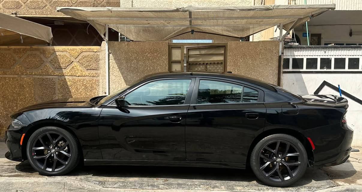 السلام عليكم 
جارجر sxt موديل 2022 
رقم بغداد بأسمي 
ماشية ٥٢ ميل 
حادثه صبغ جاملغ امامي بدون ايرباك 
السعر ٢١٣ ورقة 
مكاني بغداد
*********** متوفر واتساب بغداد, العراق

نص مكتوب في الصور:
- 000-37842328 - 10/19/2023 - IAA Inc.