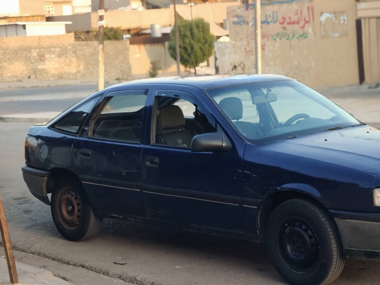 أوبل فكترا موديل 1992 شرط بدون صبغ ولا حادث سياره جاهزه من كلشي مكينه معمره شرط لا صرف ولا نفخ كير شرط السعر 35 وبي مجال سياره شرط تحويل 
***********0
***********
