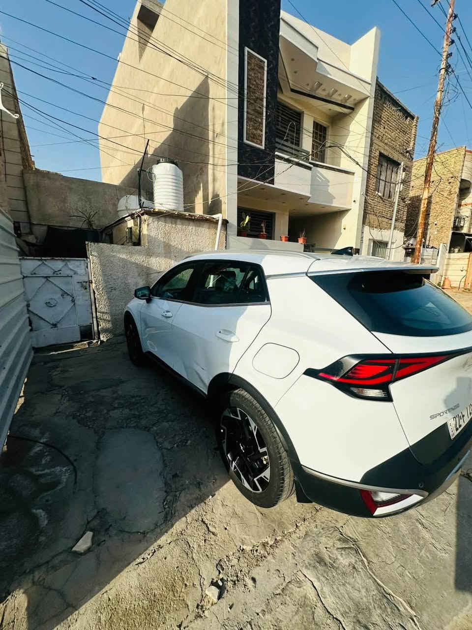 السلام عليكم
كيا سبورتج ٢٠٢٢ خليجي شكل ٢٠٢٣ للبيع 
السيارة مكفولة كفاله عامه ما عد ا طخه ع كد شبر باب خلف سائق موضحه ب صوره 

رقم اربيل
السيارة فول عدا البنوراما
دخول ذكي وتشغيل عن بعد
شفتات ستيرن
بنوراما 
كشنات تدفئه 
ستيرن تدفئه 
كشن السائق كهرباء 3 حركات 
مري طي كهربائي + تحكم كهرباء
صندوق كهرباء + فتح عند الاقتراب 
مثبت سرعه 
حساسات 360 درجه 
تنبيه النقطه العمياء 
قطعتين تبريد 
منافذ type c
سايد بريك كهرباء
اوتو هولد 
نزول منحدرات 
عرض الكامرة اثناء المشي 
حساسات الركن 
اربع وضعيات قياده
شاشه ابل كار بلي + اندرويد اوتو 
المرايا الوسطيه تعتيم ذاتي 
لد داخلي لمس 
لايت عالي + ناصي + كشاف ضباب امامي وخلفي لد والتحكم بمستوى اللايت 
شحن لاسلكي 
السعر٢٠٥ وبي مجال 
بغداد 
للاتصال ***********
