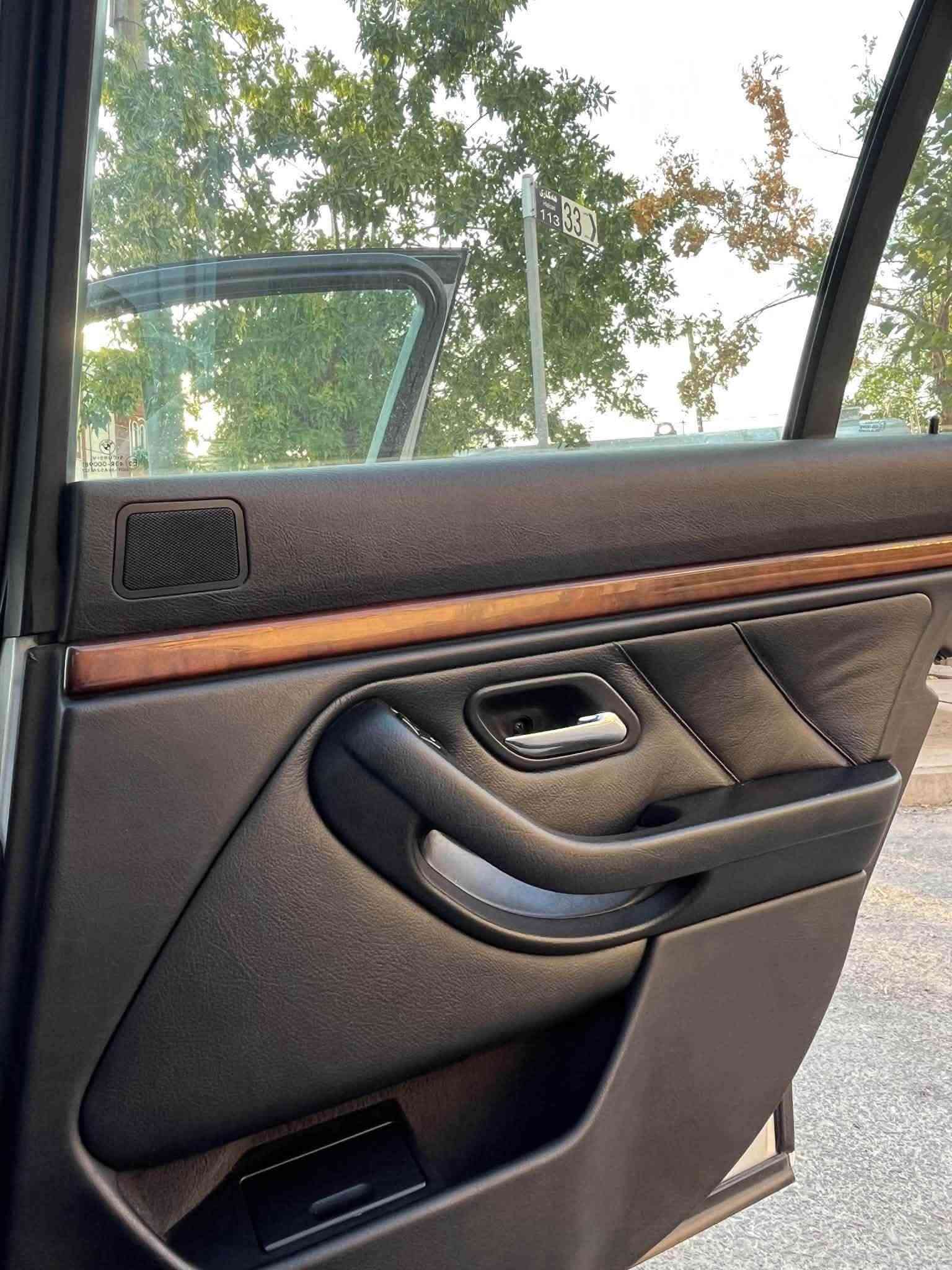 BMW 5 Series E39 🚘
مۆدێل 2000 - مەکینە 528 دبڵ ڤانۆس / دبڵ دیژیتاڵ

مواسەفات:
🔹 کوشن جڵد
🔹 شاشە و سیاحی
🔹 هیتەری کوشن
🔹 سوکانی M + ڤۆلیۆم + تەحدید سورعە
🔹 ناو فۆرمیکا
🔹 لایتی ئەڵقە + عەدەسە
🔹 تەبرید سارد و گەرم لەسەر سویچ
🔹 بۆیاخ سەقف و حیزام بە شەرت
ماشاالله زۆر جوان و تازە ماوەتەوە ✨ پاک و خاوێن

📍 سلێمانی
📞 ***********
