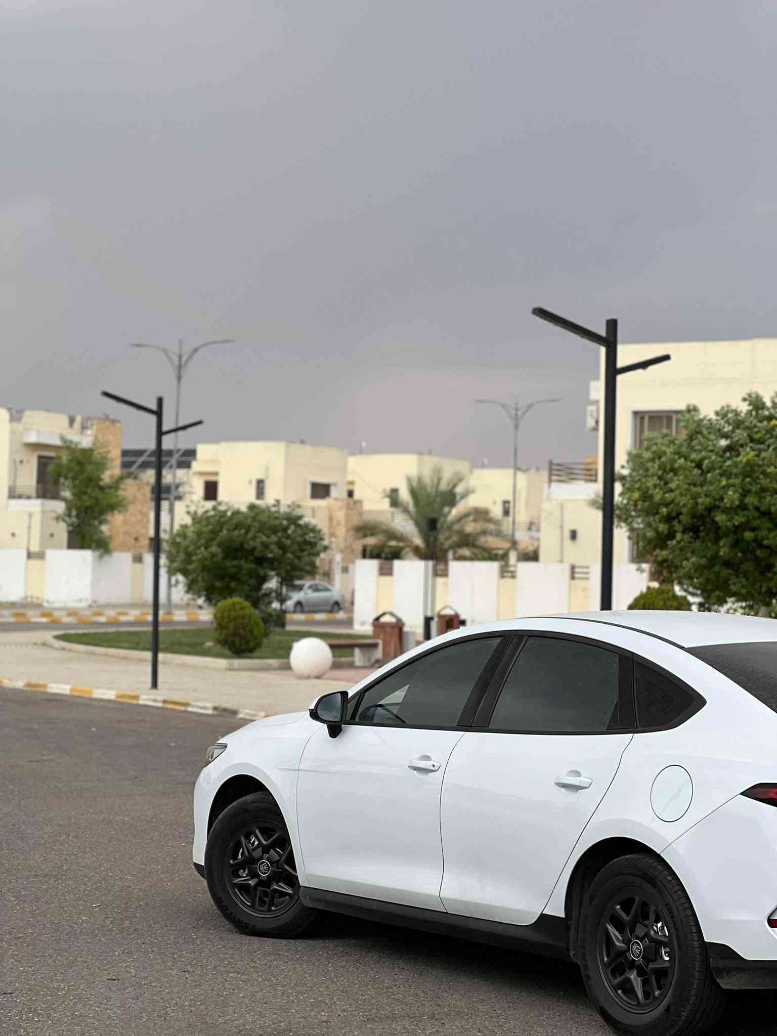 هايبرد • ٥٥ كم كهربا • ماشي ١٢ ألف