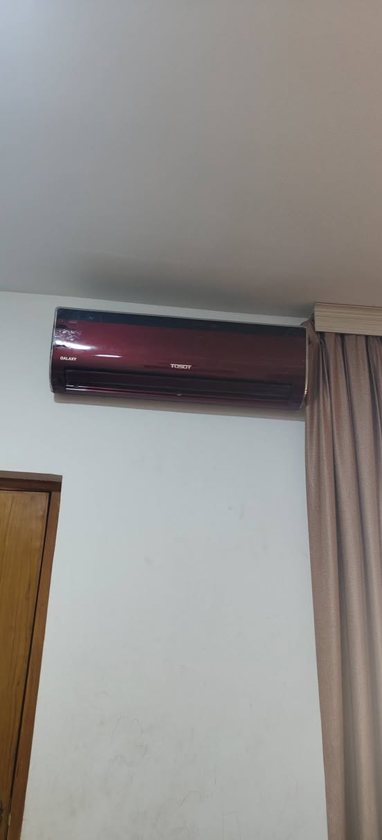 الحافض طن
توسوت 2 طن 

ثنينهن اريدهن ب 550 وبيهن مجال بسيط وبلعافيه ع الي ياخذهن 🤲
العنوان بغداد الشعلة *********** واتس
