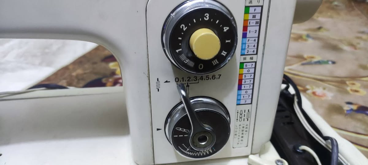 مكينة برذر باسيتر أو سوبر برذر للبيع
شغالة خياط عادي وتطريز 
ما عدى كسر بالجنطة 
بغداد ساحة الحمزة
***********
السعر ٩٠ الف وبيهة مجال قليل
