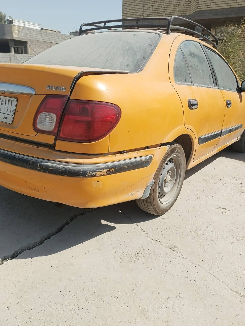 نيسان سني موديل ،2002 بغداد باسمي السياره متروكه يحتاجلهه صيانه كير محرك مابيهن شي السعر 35 ورقه وبيهه مجال حك التصليح وتبديل الرقم و السنويه هذا رقمي ***********
