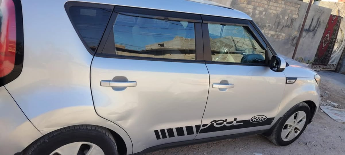 كيا صول موديل 2015 مكينة 1600 gdi
مكينة مفتوحه 
بيها منظومة غاز 
تبريد ثلج 
تخم تاير جديد
سعرها 90 ورقة 
تواصل ع رقم ***********

نص مكتوب في الصور:
- %٥٢ ٠٩:٤١ أعجبني تعليق إرسال مشاركة أعجبني تعليق إرسال مشاركة أعجبني تعليق إرسال مشاركة