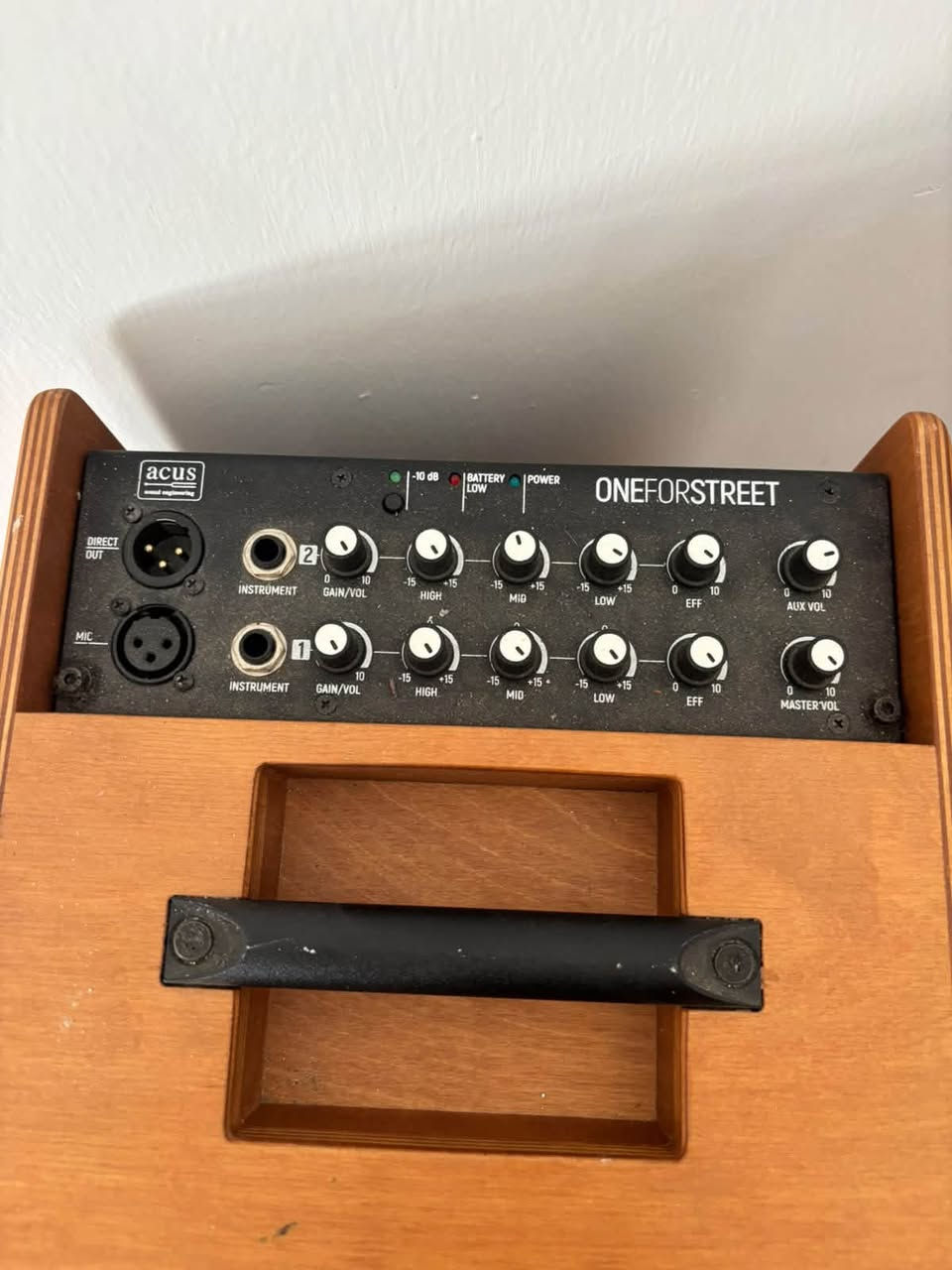 للبيع أمبليفاير ACUS ONEFORSTREET الأصلي 🎶
✨ جهاز احترافي ومميز جداً لعشاق الموسيقى والغناء
🔊 صوت قوي ونقي
🎸 مناسب للغيتار والآلات الموسيقية والمايك
🔋 يعمل بالبطارية والكهرباء
🌳 تصميم خشبي أنيق وفخم
✅ نظيف جداً وبدون أي عيب
✅ كل الوظائف تعمل بصورة ممتازة
🚚 التوصيل متوفر فقط

💰 السعر: 950,000 دينار قابل للتفاوض للجادين فقط

📩 للاستفسار ***********
⚡ البيع سريع — اللي يعرف قيمة الجهاز ما يفوت
