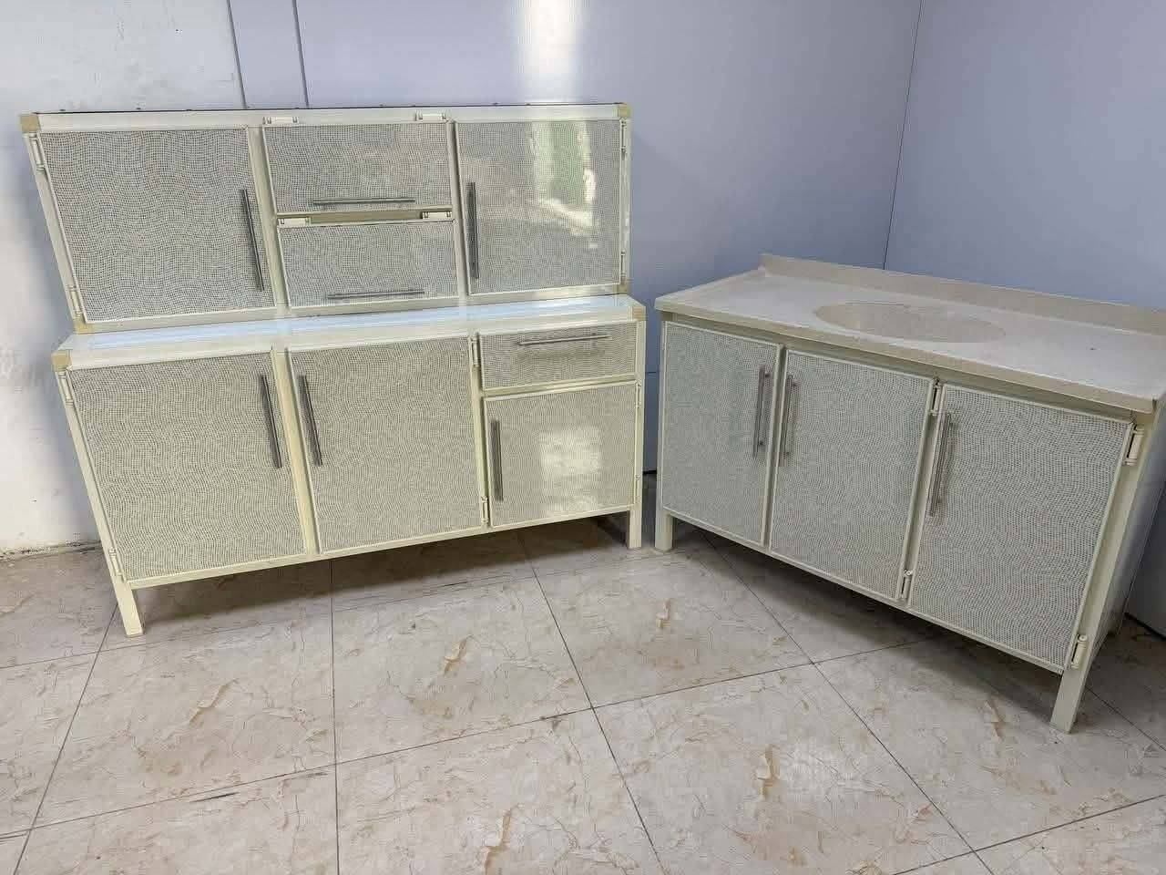 كاونتر وملحق قياس متر ونص مع سنك متر و٢٠سم سعره ٢٥٠ الف
للحجز والاستفسار التواصل على الواتساب
***********

