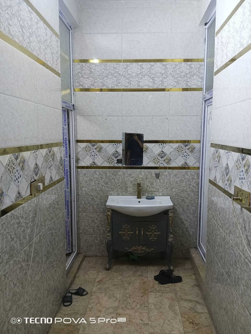 شارع عشرين • ٢٠٠م • طابو