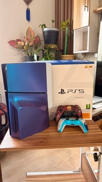 للبيع 🎮 PlayStation 5 Slim (نسخة أمريكية)  الحالة: نظافة 100%، الجهاز ...