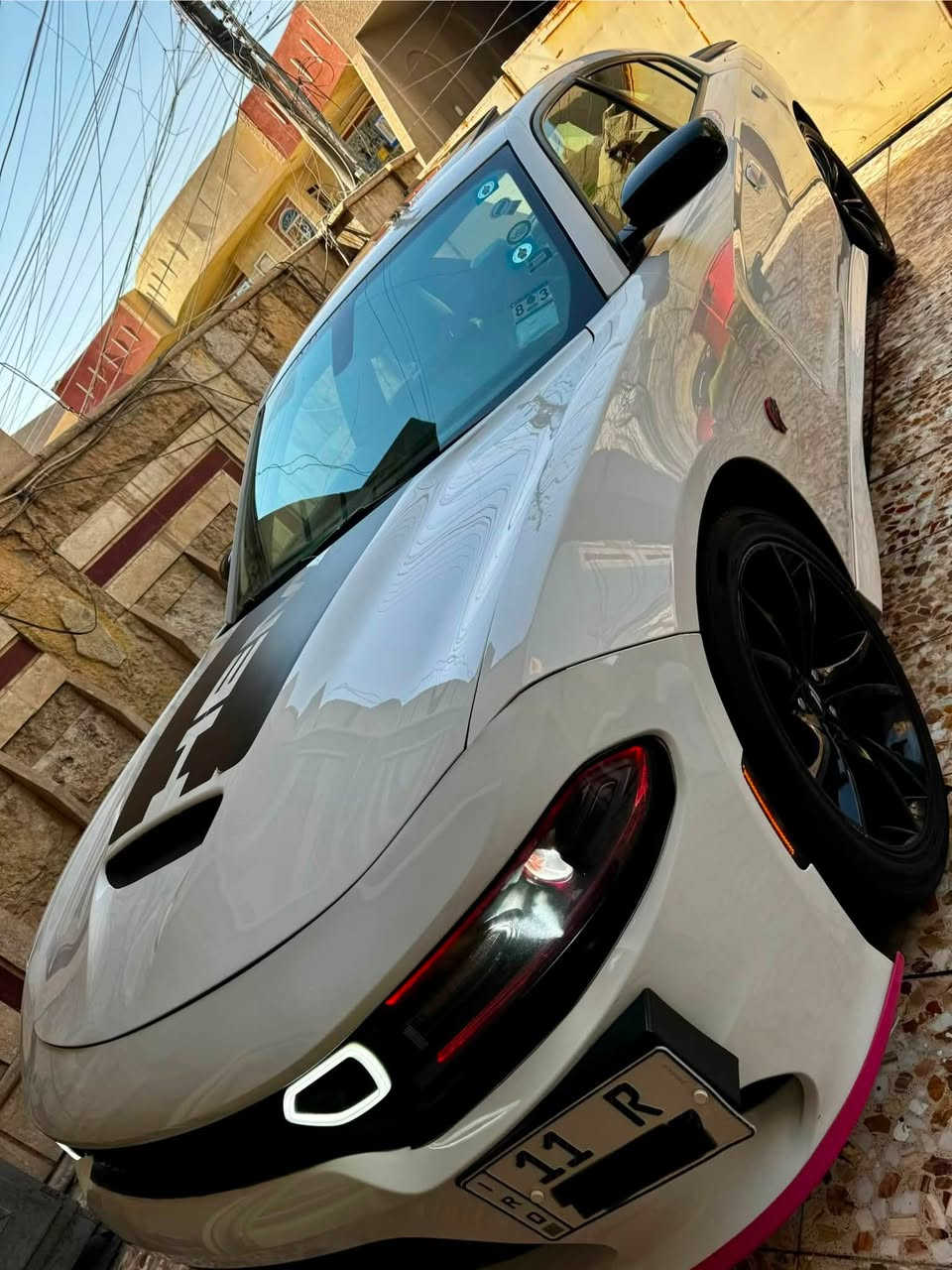السلام عليكم جارجر 2018  sxt بلاس يعني اعلى فئة بل جارجر حادثها جداً بسيط بجم كبس بيها جاملغ خلفي ونص الجاملغ الامامي فقط وبابين مبدلات اصليات بدون صبغ السيارة عليها اضافات خير من الله مصروف عليها كومة موصفات بصمة كشنات ميموري كشنات كهرباء جلد فتحة حساسات امامية خلفية كشنات تدفئة تبريد كشنات خلفية تدفئة رادارات كامرة خلفية شاشة كبيرة وباقي الموصفات المعروفة السعر 180 وبيها  بغداد السيدية مجال حك الجية رقمي ***********
