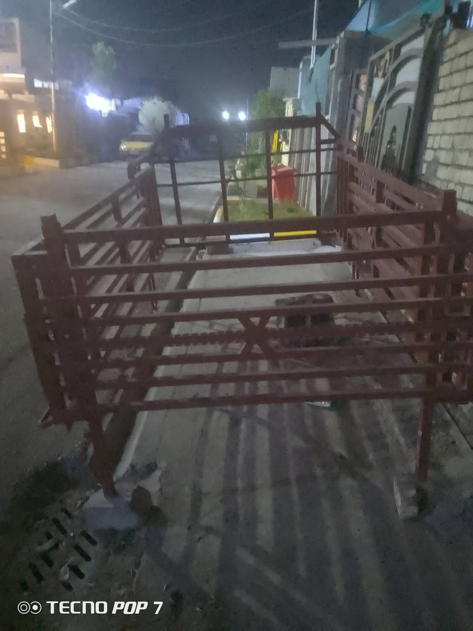 السلام عليكم محجر للبيع كيا  96ارو ضفيره سعر 400 مستخدم اسبوع العنوان بغداد المعا مل***********

نص مكتوب في الصور:
- TECNO POP 7