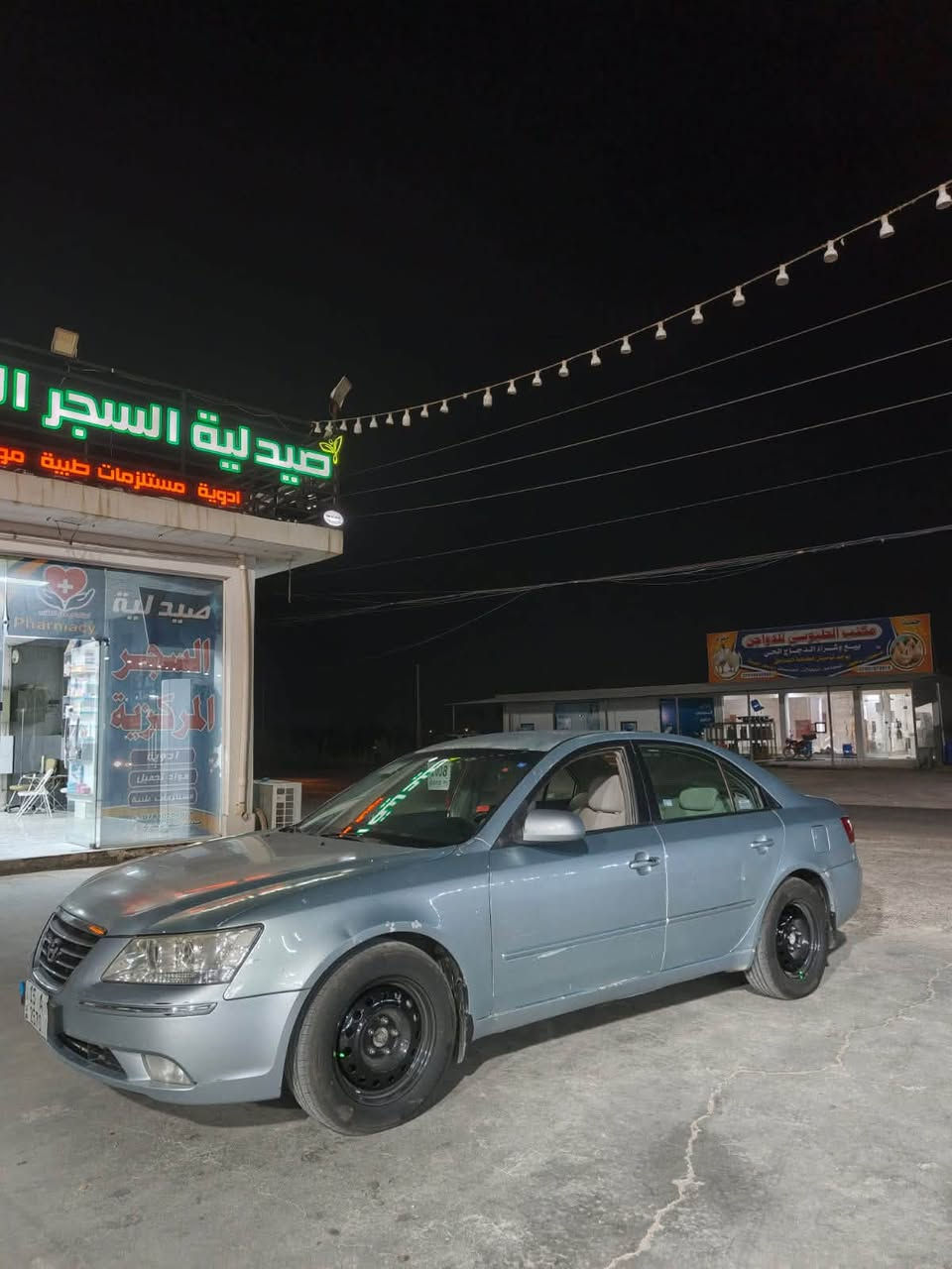 السلام عليكم توناته موديل 2006 وارد أمريكي  مكينه 6 سياره كير مكينه حاويه تخم تاير جديد حداديه امامي خلفي جديد رقم انيار  أربع ارقام  يساره مصبوغه عام سعر 70 وبيها مجال قليل قليل مكان فلوجه تصال ***********
