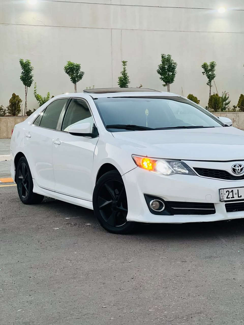 كامري موديل 2012 فول
ابيض ثلجي رقم سليمانية شرط التحويل والغرامات 
وارد امريكي صبغ قطعتين
محرك كير شرط تبريد ثلج
كزوزين كشنات جلد مطعم بمخمل
تحكم ستيرن و مثبت سرعة وتحديد مسار
شفتات كير بالستيرن
كشن كهربائي
سلايت 
لايت زنون
السعر 115 وبيها مجال للطيبين
تجي تشوف السيارة وتدلل 
مكاني صلاح الدين تكريت
رقم الهاتف***********
