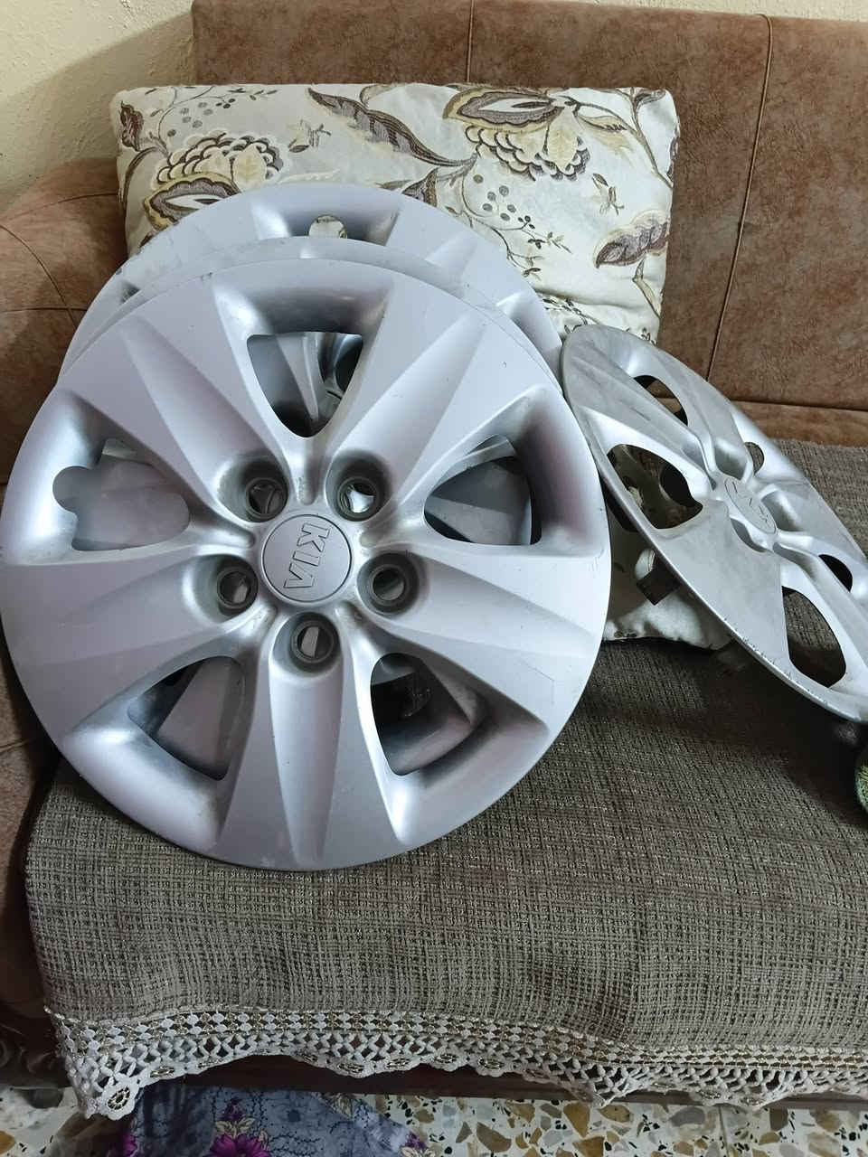 السلام عليكم كبات مال كيا فورتي وعبوة كاملة هية وفيت بم قاعدة اصلية وسفاري جديد اللستفسار الاتصال *********** مكاني بغداد الحرية
