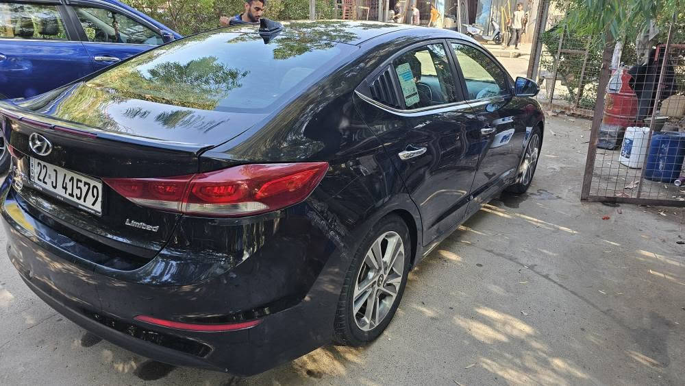 للبيع هيونداي النترا 2017 limited  وارد امريكي فول مواصفات ما عدا فتحة سقف بسعر كلش مناسب  ...
السياره ب اسمي وسنويه جديده وشرط التحويل ماشيه 115 الف ضررها بوند وجاملغ وبيها اربع اصابع دواخل 
المواصفات :: محرك 2000 شرط ما مفتوح 
كشن كهربائي +تدفئه 
رادارات جانبيه +كامره خلفيه 
بصمه +بصمه ابواب 
تبريد بيانوا 
كشنات جلد 
مانع انزلاق +فول تحكم ستيرن +تثبيت سرعه 

للاسفتسار اكثر والسعر مراسلة الصفحه او رقم الواتس *********** او الاتصال على نفس الرقم !! موصل, نينوى

