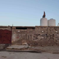 بيت للبيع قرب سيطره النهروان مساحه البيت  230 متر يبعد عن الشارع بضع م...