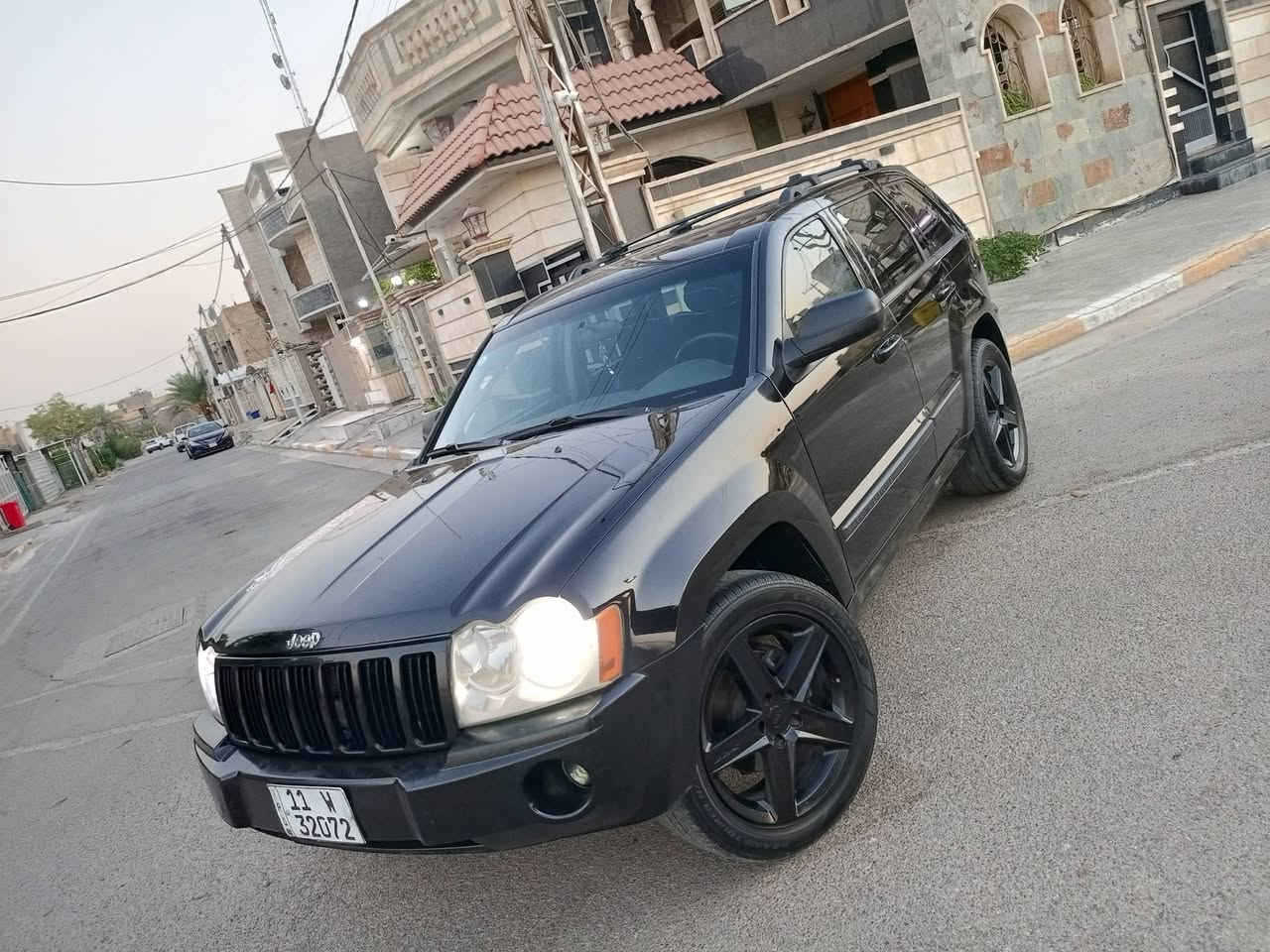 لسلام عليكم جيب شيروكي  موديل 2007سياره جديده وجاهزه كير محرك تبريد ثلج قطعتين محرك 3700 لايت زنون شاشه كامره حساسات كله شغال رقم بغداد بسمنه دولي تحويل ثاني يوم السعر 82وبيه مجال مكان بغداد الكرخ البياع 
*********** بي واتساب
