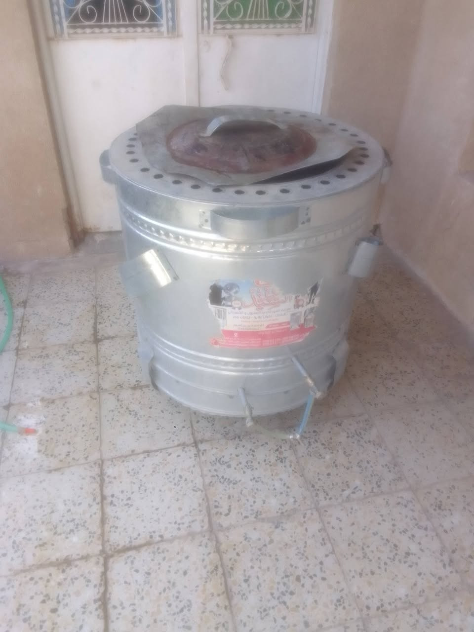 تنور مستعمل نظيف جدا جدا مستعمل بالشهر واحد للبيع.  ***********

