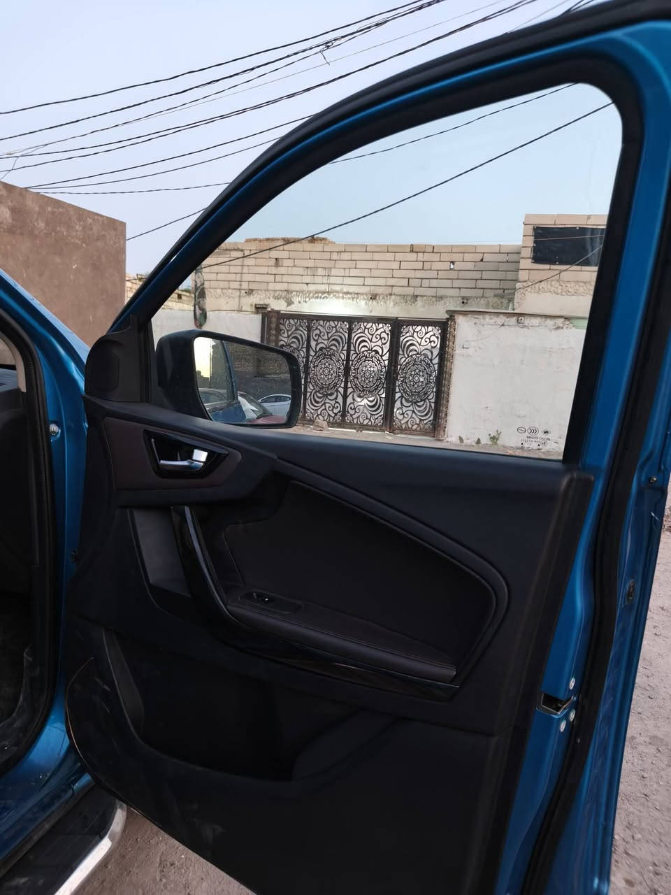 ماشيه ١٠ الاف بعده شركه بجيس سياره مراوس او بيع سعر السياره ١٥٥ وبيه مجال بسيط اي استفسار عل رقم ***********
